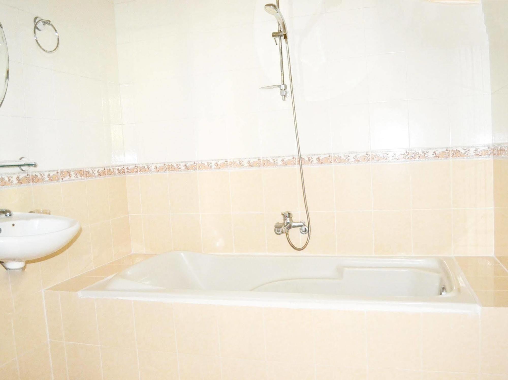 White Lion 2 Hotel Nha Trang Buitenkant foto